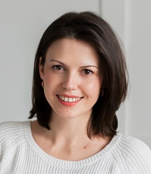 Cristina Chirivella, Arcadia Earth, Manager