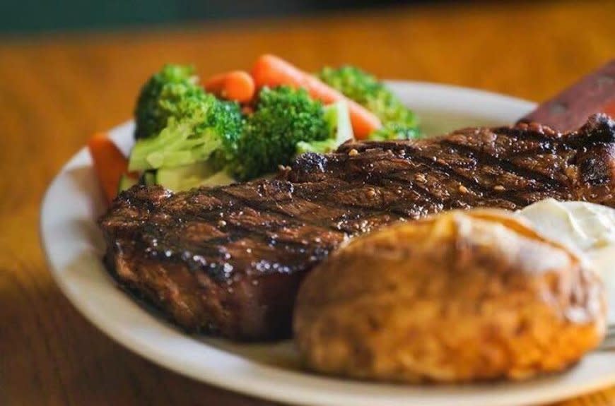 Murphy's Grand Irish Pub Steak Dinner