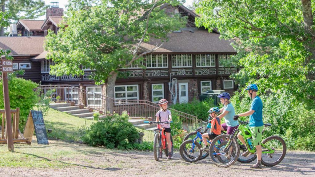 Family mountain biking at the Keweenaw Mountain Lodge