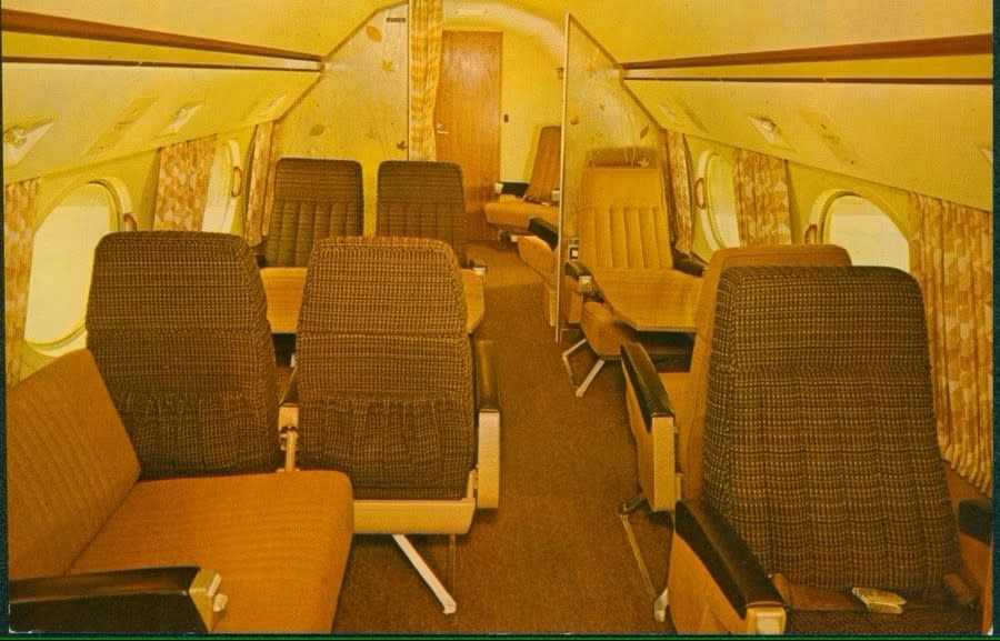 Disney-gulfstream postcard interior