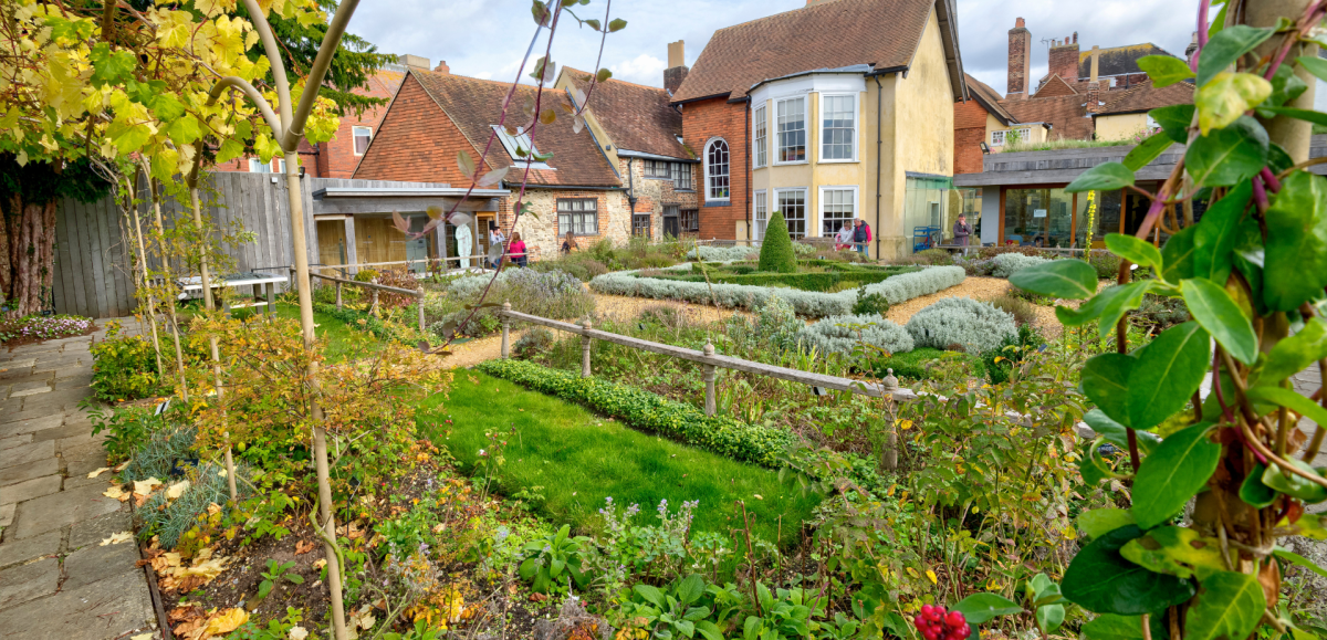 Tudor House Garden Exterior Southampton