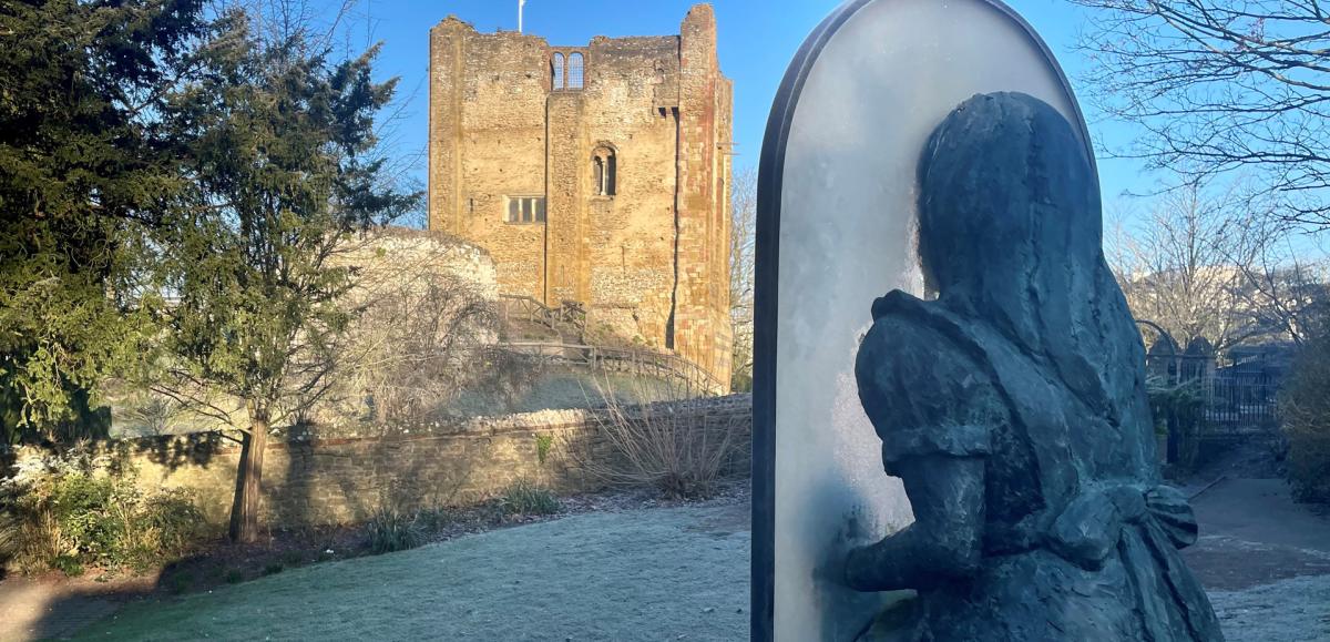 Alice Through the Looking Glass Statue, Guildford