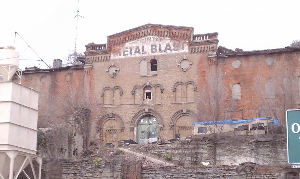 Former brewery site on Brewing Heritage Trail tour (photo: Regional Tourism Network)