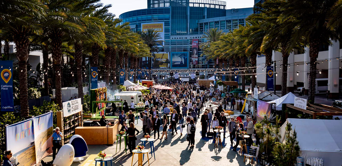 Anaheim Convention Center Grand Plaza