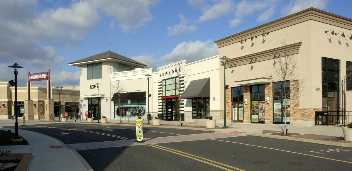 Lehigh Valley Mall Summer Spotlight Ad Image