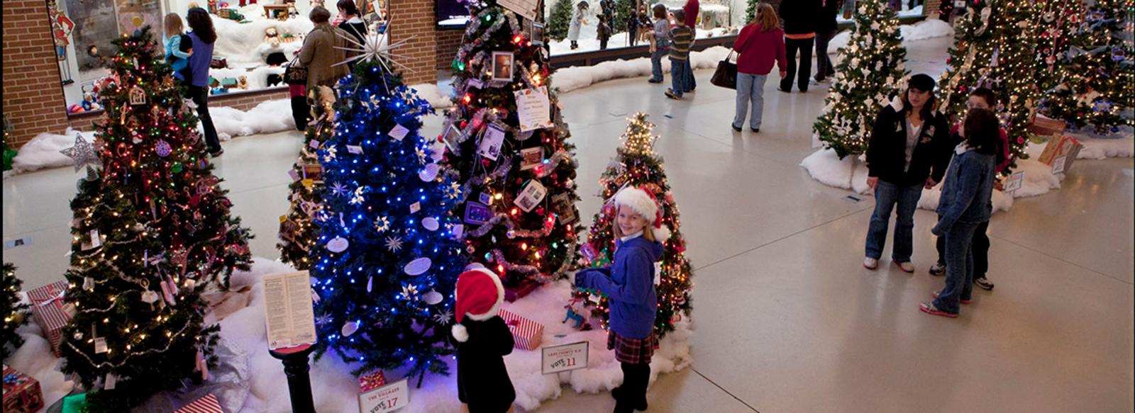 A Christmas Story Window Exhibits In Hammond Indiana