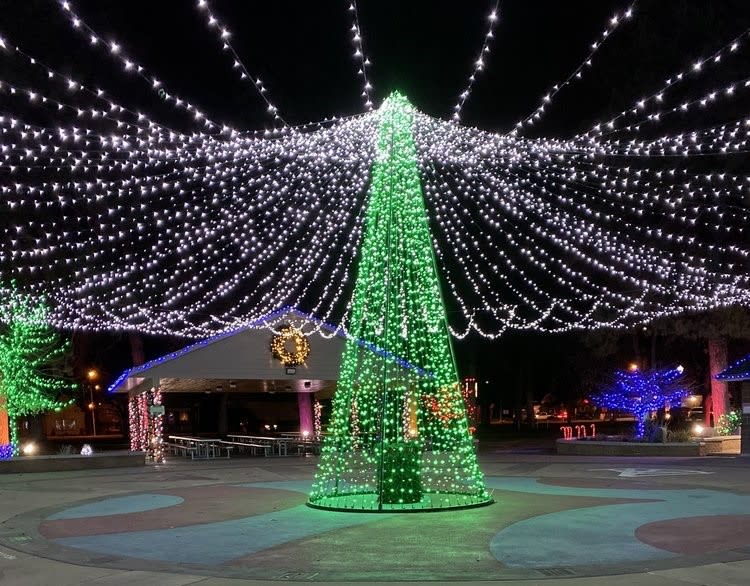 9 Best Holiday & Christmas Lights in Utah Valley