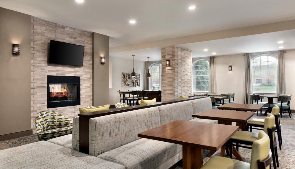 Homewood Suites Lounge