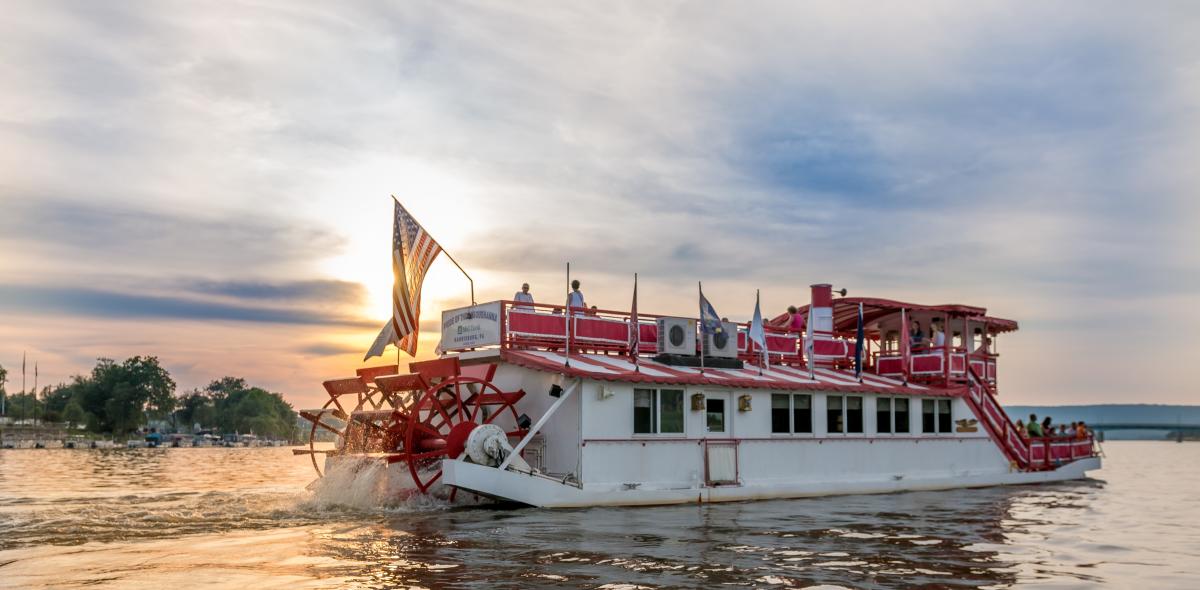 Pride of the Susquehanna River paddle boat photo 2015.