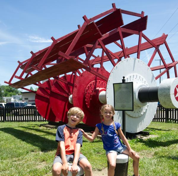 Howard Steamboat Paddle Wheel