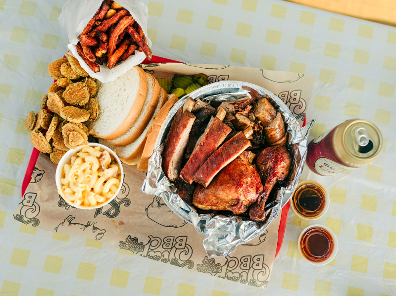 slaps patio + food ig