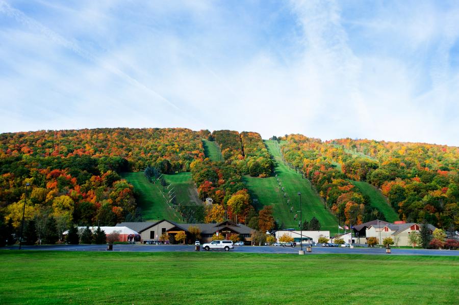 Fall foliage at Bristol Mountain
