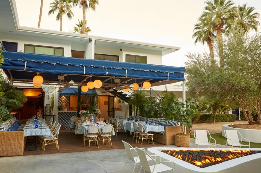 Holiday House outdoor dining