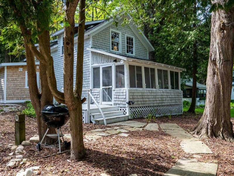 Find Lodging in Door County Bayview Cottage, Ephraim