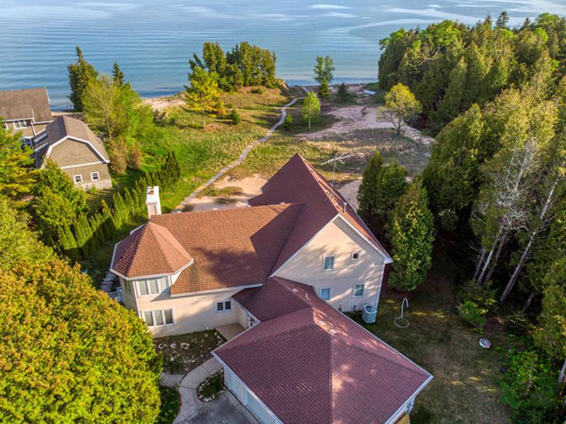 Find Lodging in Door County Dune Alright