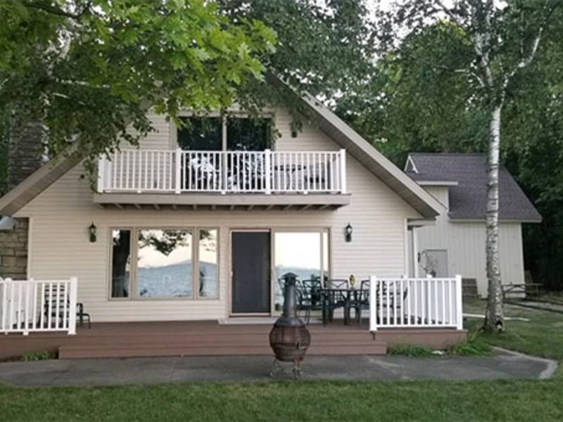 Holiday Lodge