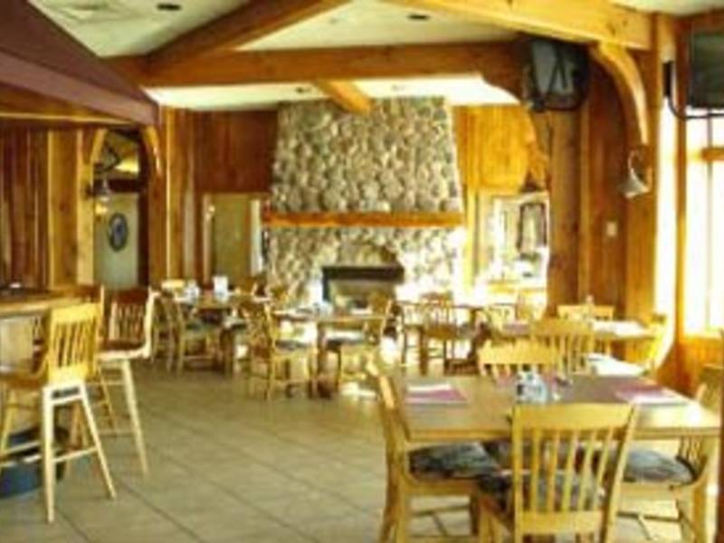 Pubs & Pub Food Harbor House Waterfront Bar & Grill