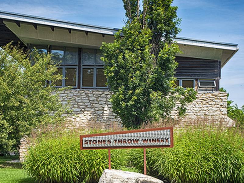 Wine & Wineries Stone’s Throw Winery
