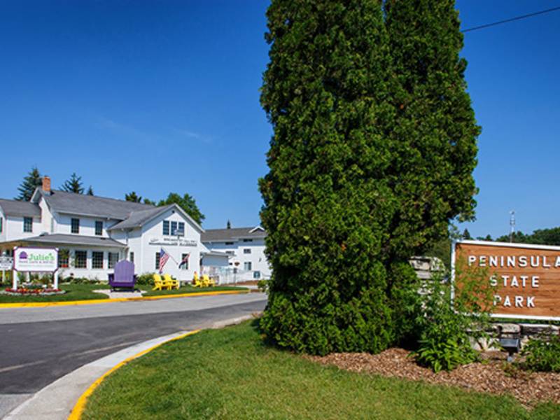 Hotels, Motels, & Inns Julie’s Park Cafe and Motel
