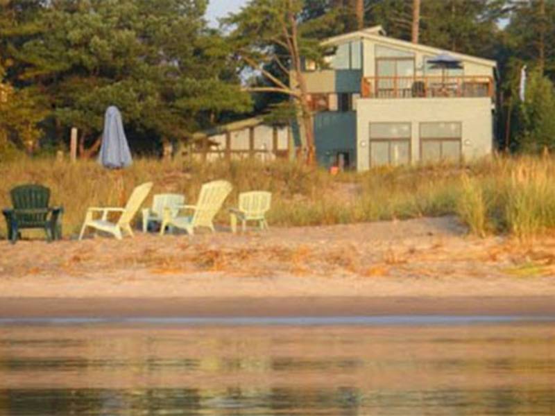Find Lodging in Door County Whitefish Bay Lake House