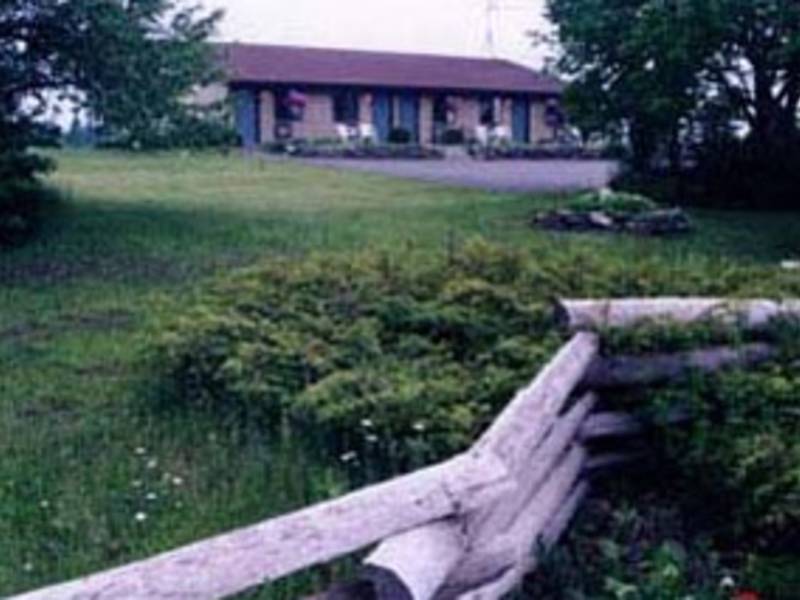 Hotels, Motels, & Inns Journey’s End Motel & Cabins