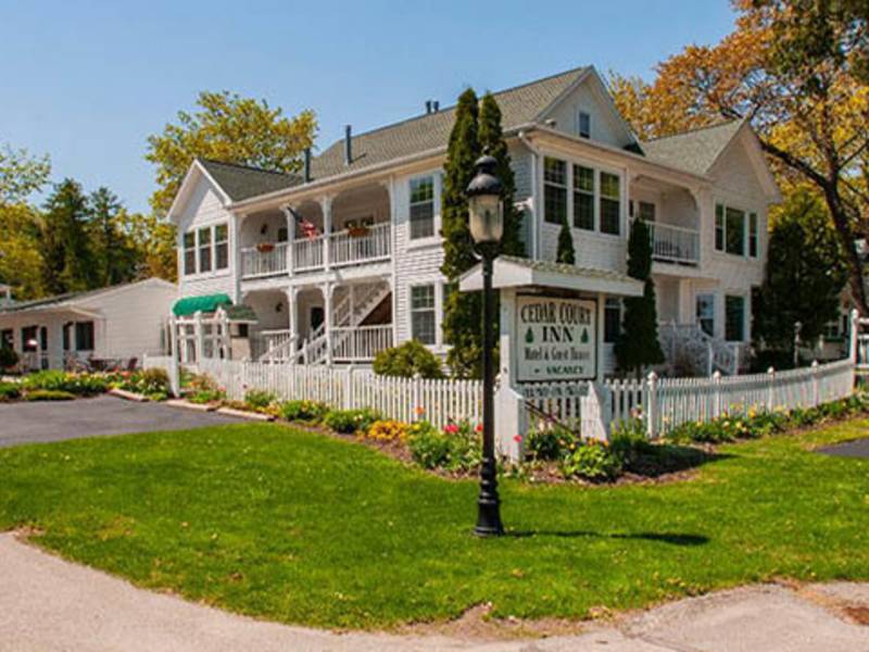 Cedar Court Inn