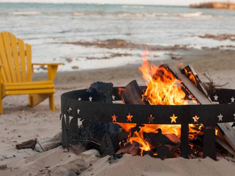 Hotels, Motels, & Inns Beachfront Inn