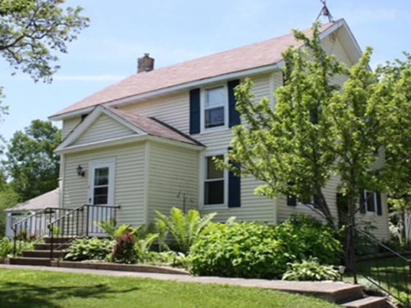 Find Lodging in Door County Baileys House
