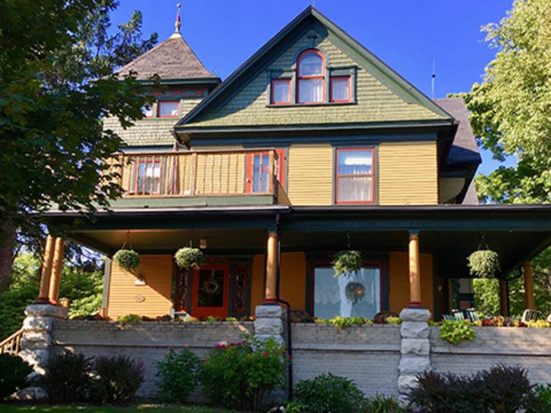 Find Lodging in Door County Scofield House B & B