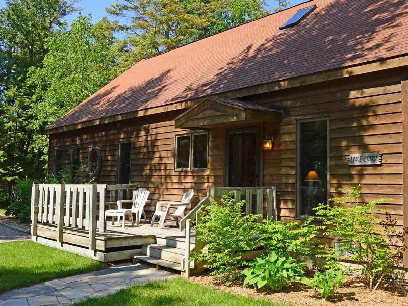 Resorts & Condos Carlson’s Europe Lakeside Guest House