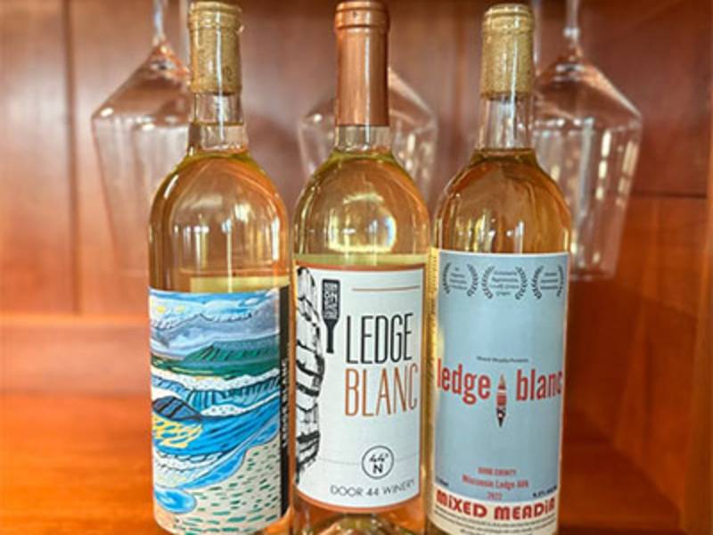 Boutiques, Retail, & Specialty Goods Ledge Blanc