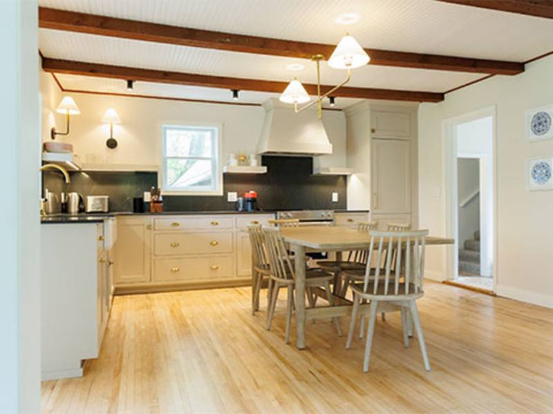 Hotels, Motels, & Inns Loma Cottages