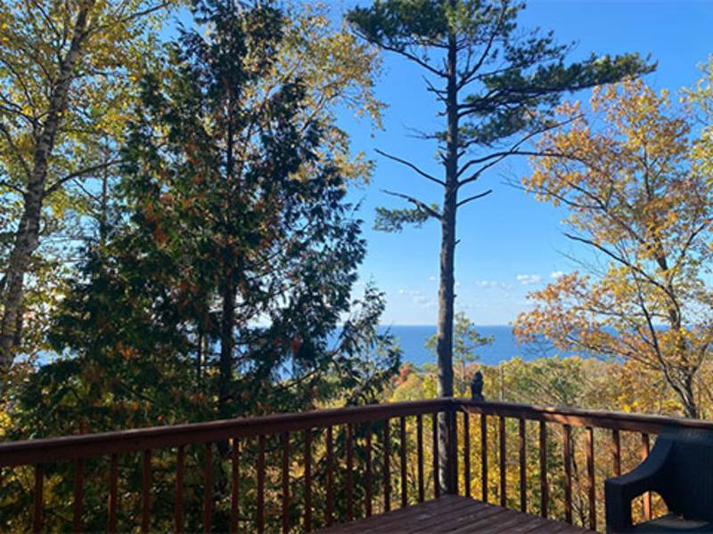 Find Lodging in Door County Lookout Ledge
