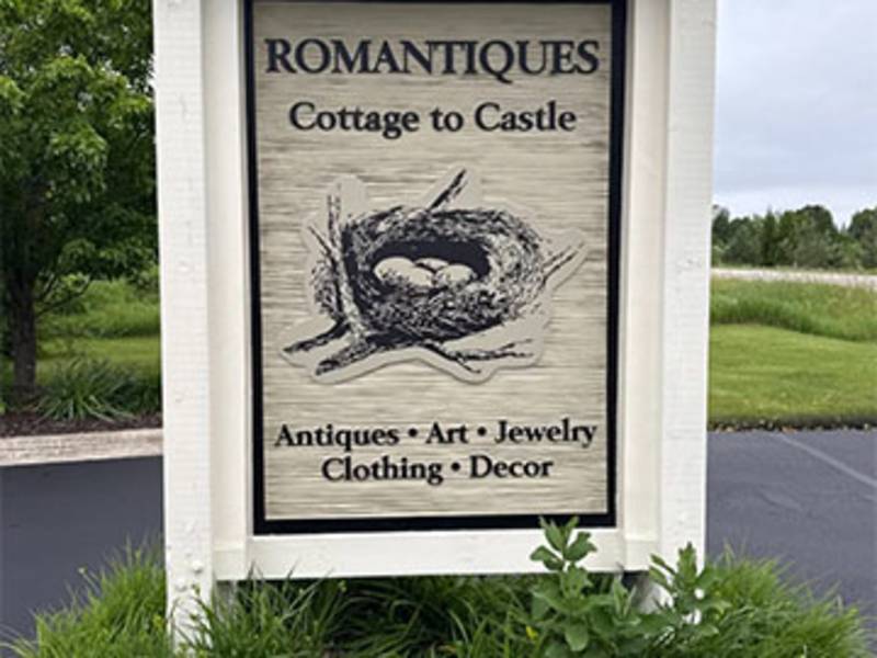 Boutiques, Retail, & Specialty Goods Romantiques