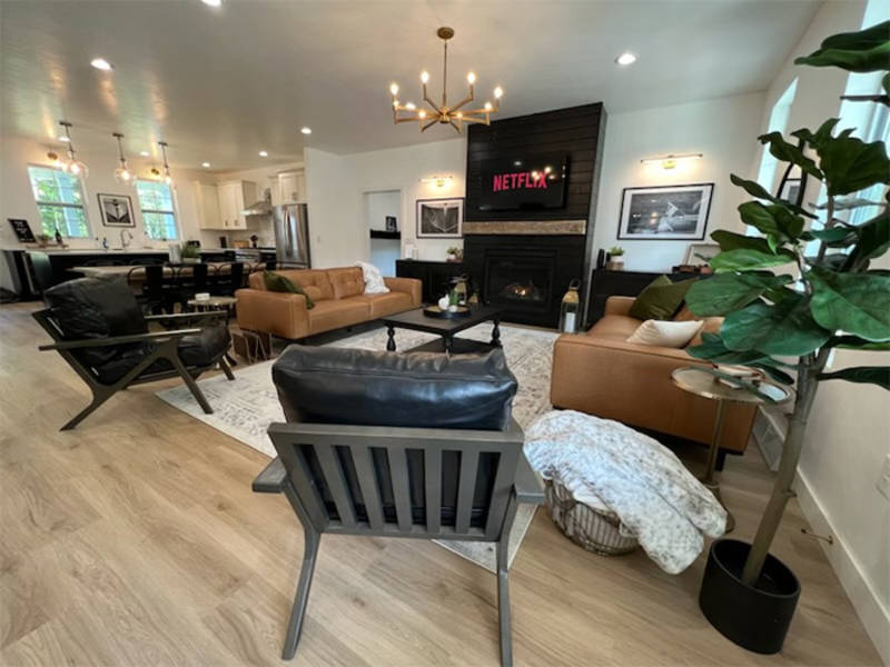 Find Lodging in Door County Sister Bay Haus, The