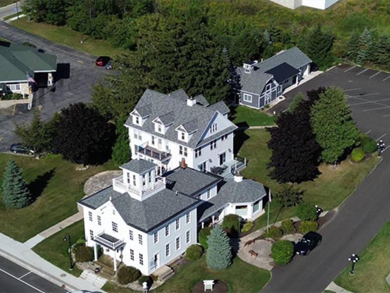 Find Lodging in Door County The Fancy B