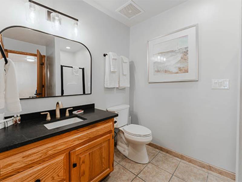 Hotels, Motels, & Inns Wave Pointe Marina & Resort