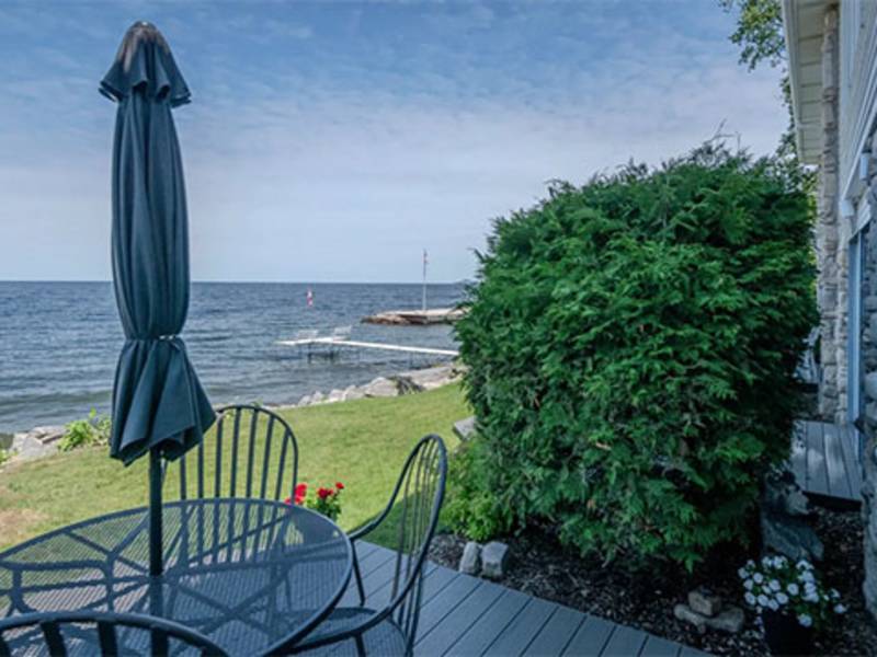 Resorts & Condos Whitecliffers