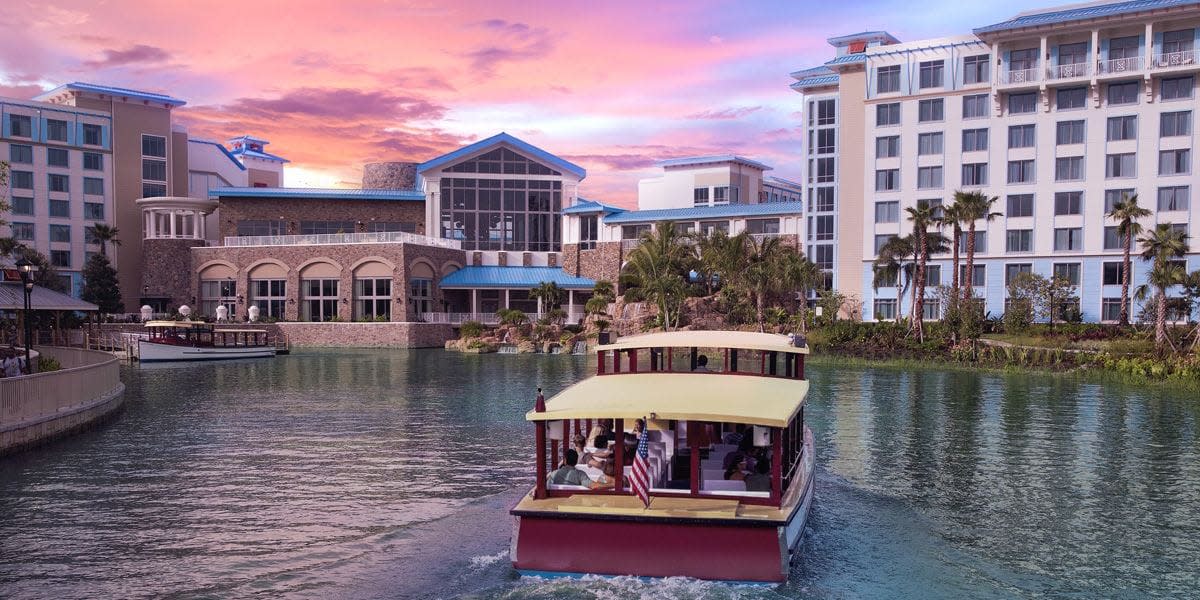 Loews Sapphire Falls Resort at Universal Orlando