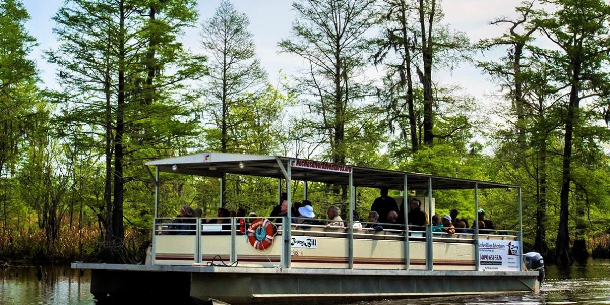 Pantoon boat tour from the Neches River Adventures