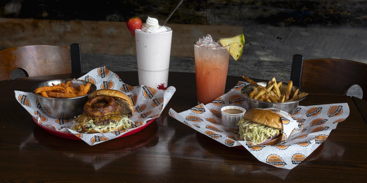 Burgers with onion rings