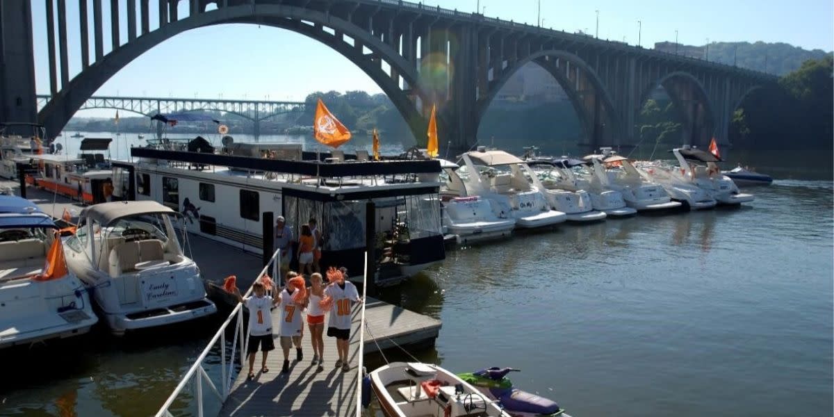 Sailgating