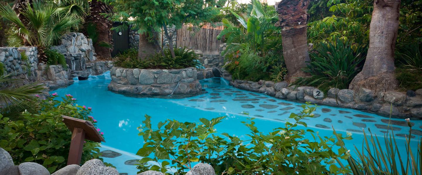 Hot water guide to desert hot springs hot springs in for Pool design usa