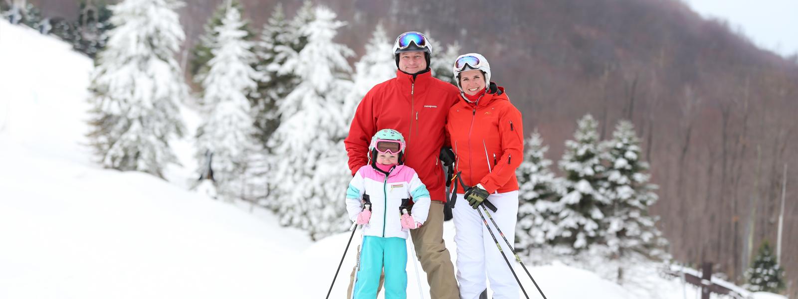 SEVEN SPRINGS Mountain Resort Red Sun Ski Skiing Lapel Pin ~ Pennsylvania PA 