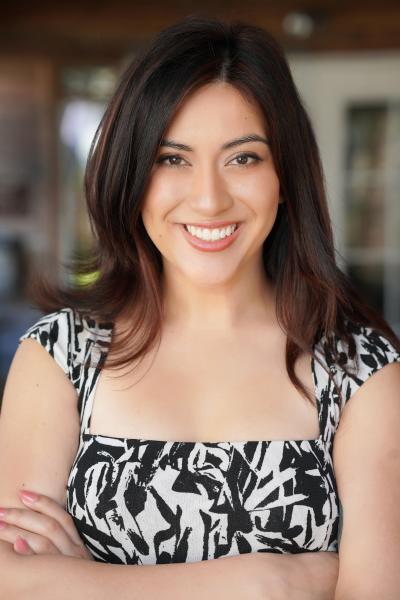 Melany Headshot