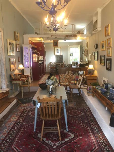 Art, collectibles and antiques.