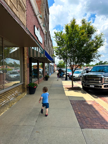 Little Boy in Downtown Marysville