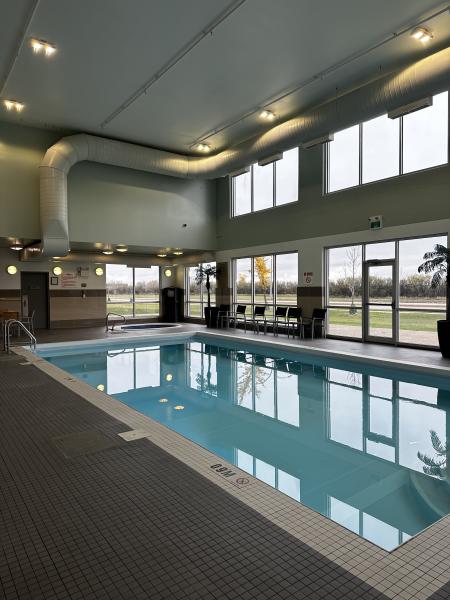 Best Western Plus Airport Inn & Suites pool