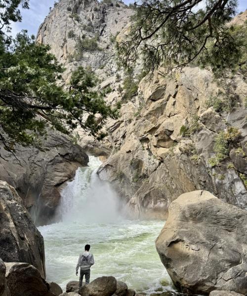 Roaring River Falls in Kings Canyon National Park