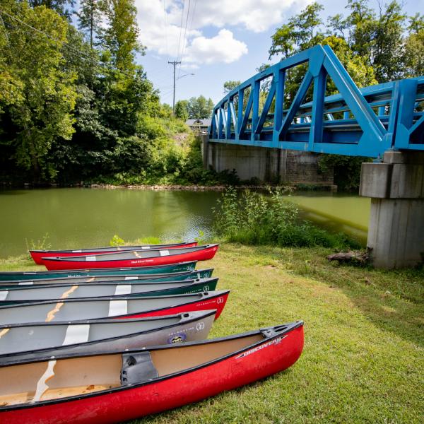 Cave Country Canoes